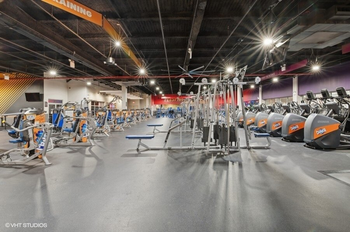 Crunch Fitness – Rochdale